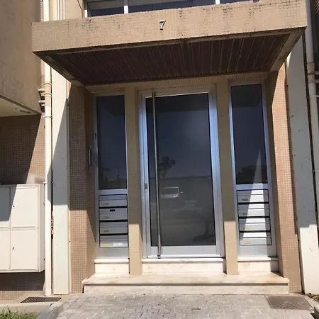 Apartment De *