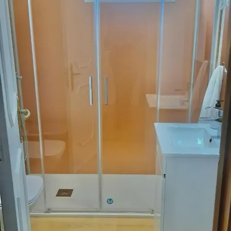 De Апартаменты *